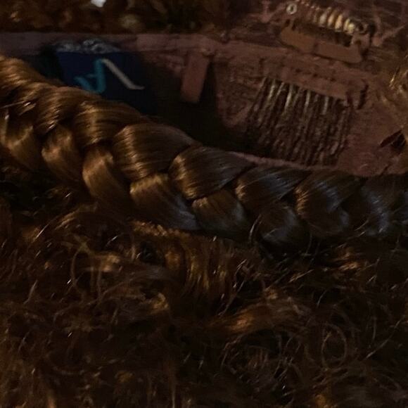 Vivica A Fox Bang-N-Bun Curly Hairpiece Wig P4/27/30 NWT - A836W-4 - Picture 2 of 11